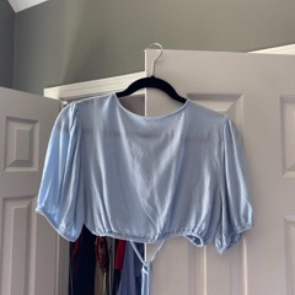 Blue crop top - Picture 2 of 3